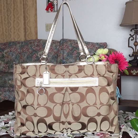 Coach Handbags - COACH GABBY X-Large Signature Tote Purse 👉FIRM👈